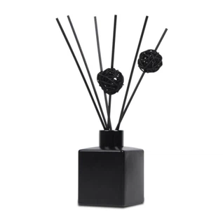 baie parfum bastoane